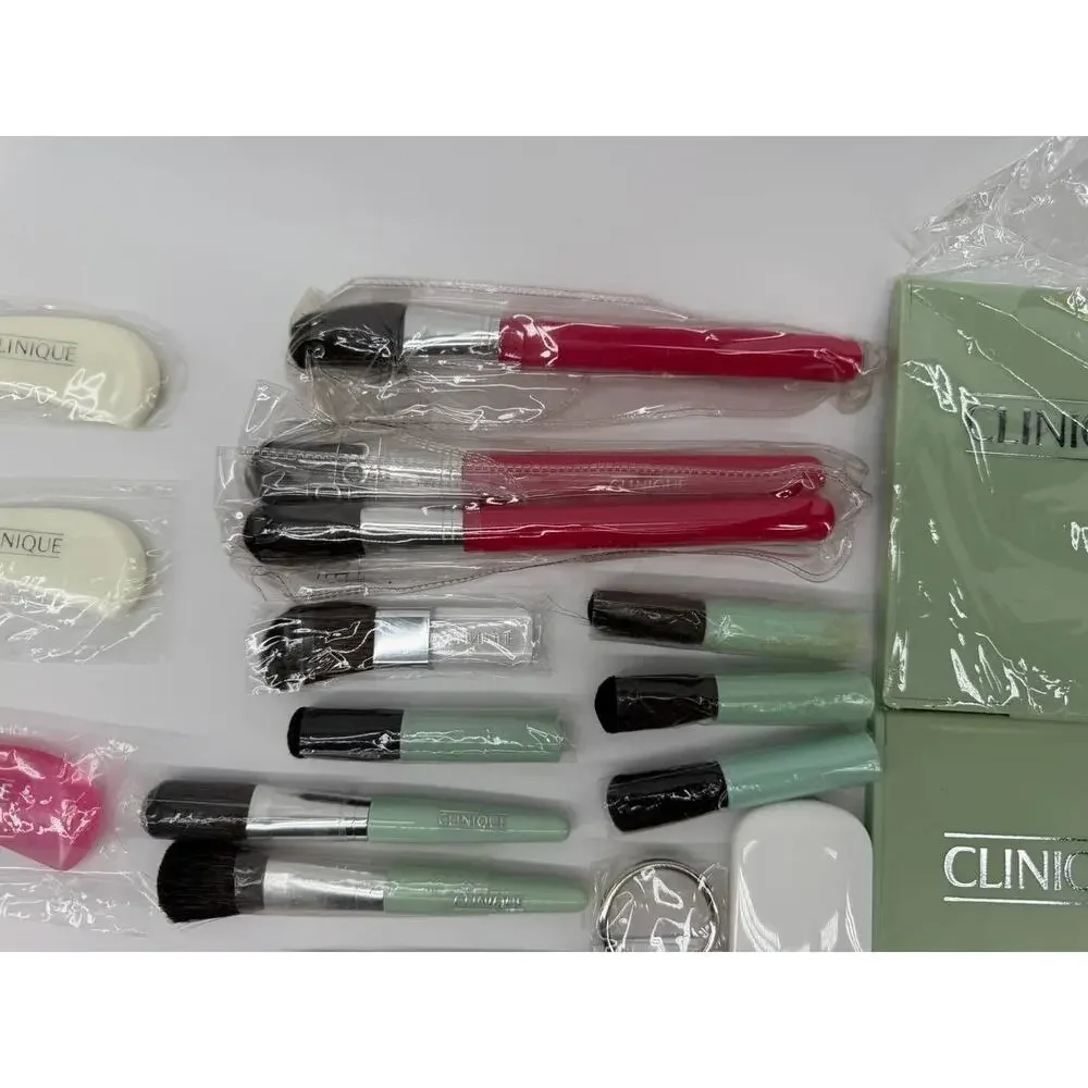 Clinique Beauty Accessory Set 46 New Brushes Mirrors Combs Tools Lot Kit 1,80 lb